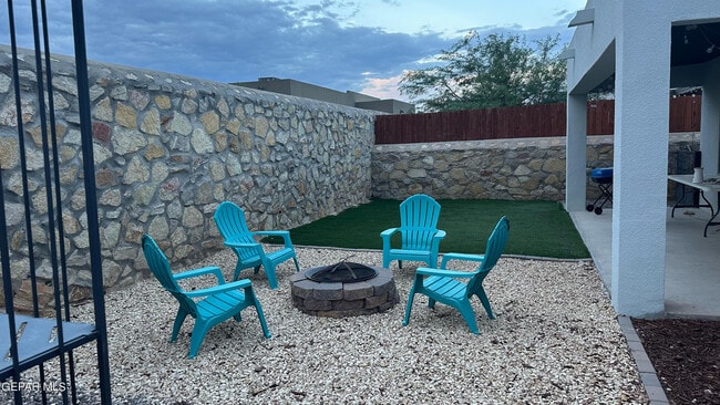 Building Photo - 14267 John Scagno