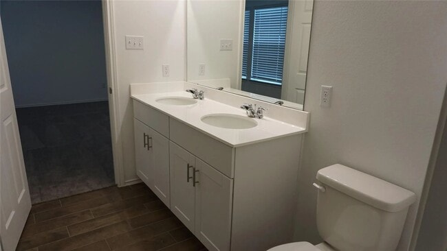 Building Photo - 313 Redonda Dr