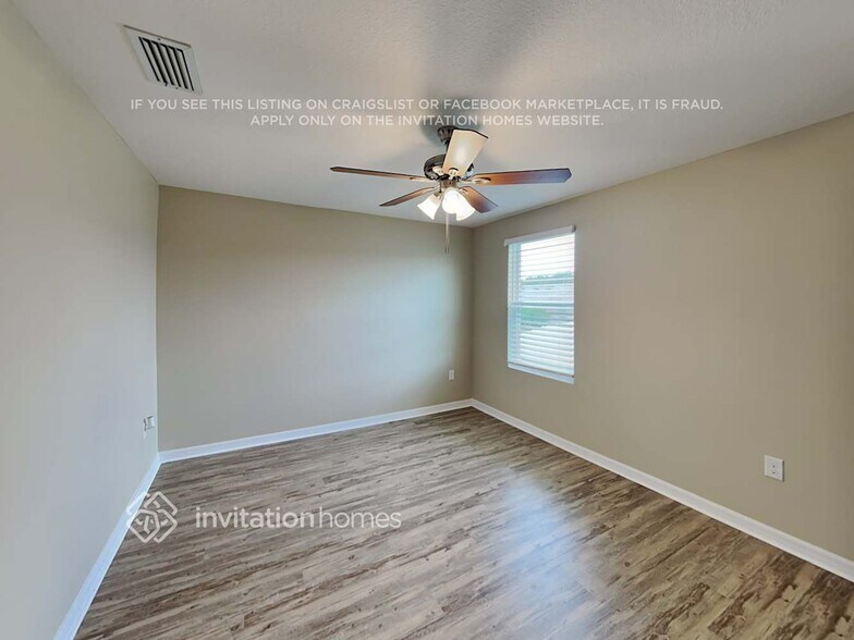 Building Photo - 5261 11th St E