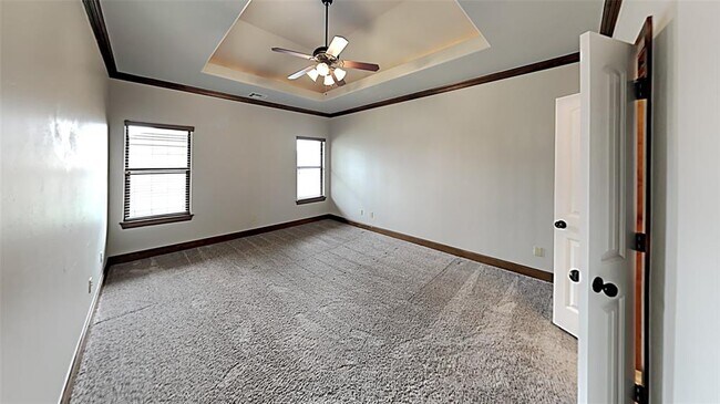 Building Photo - 616 Sally Ct