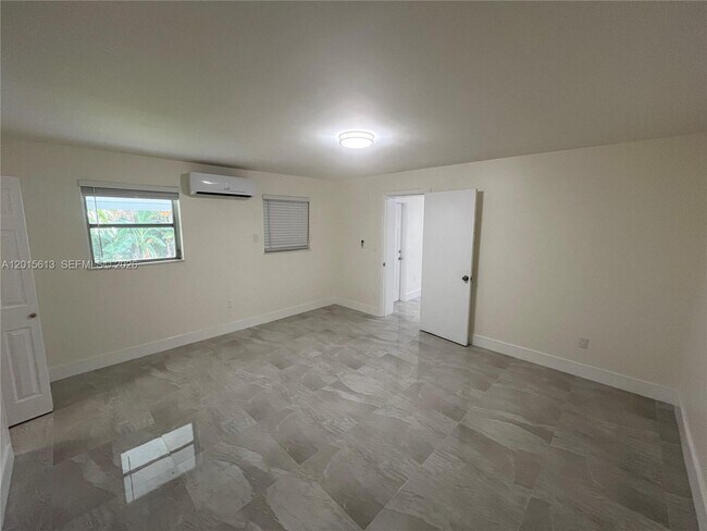Building Photo - 9970 SW 14th Terrace