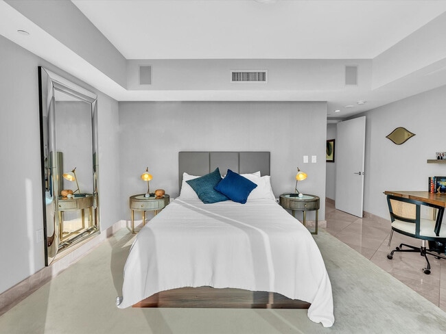 Building Photo - 1600 S Ocean Blvd