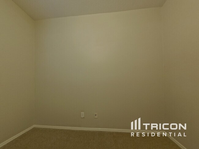 Building Photo - 700 S 220th Ln