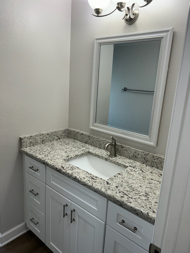 Building Photo - 2632 Panfish Dr