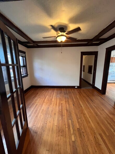 Building Photo - 111 E Gorham St