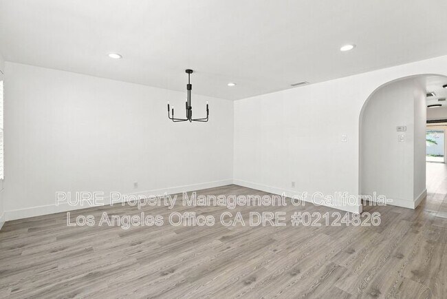 Building Photo - 4544 W 156th St