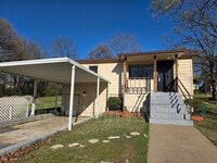 Building Photo - 16 Hum Rd