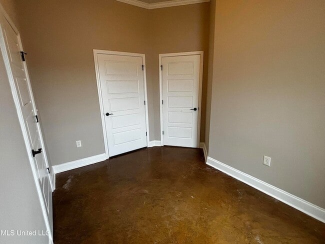 Building Photo - 221 Greenfield Ridge Dr