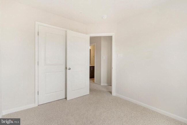 Building Photo - 463 Tiller St