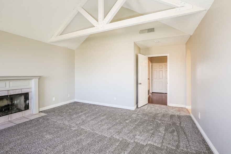 Building Photo - 7217 Chesterton Dr