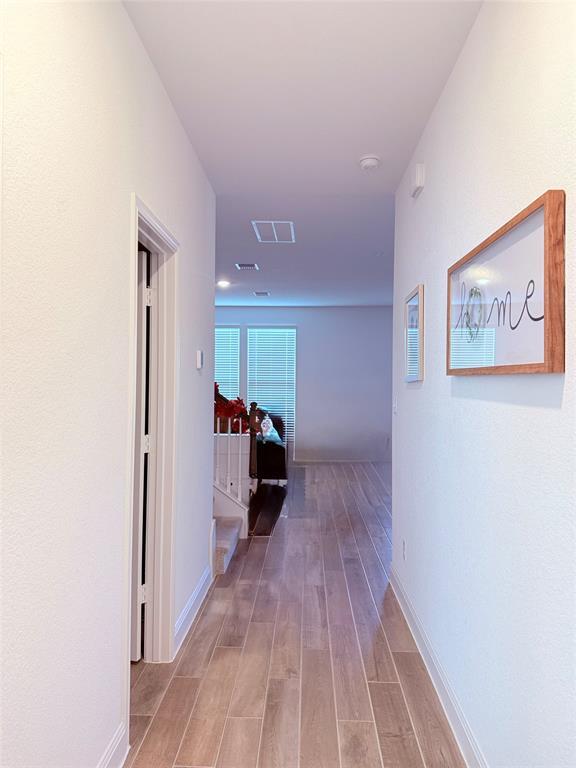 Building Photo - 513 Senca Pk