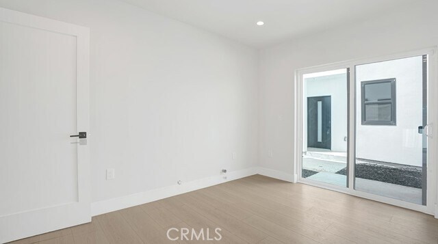 Building Photo - 1215 N Kingsley Dr