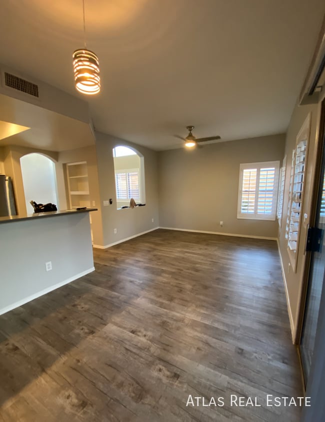 Building Photo - 2040 N 106th Ave