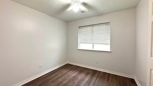 Building Photo - 6422 Diamond Rock Dr