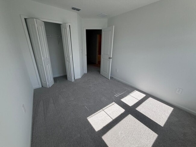 Building Photo - 3634 SE 37th Ave Rd
