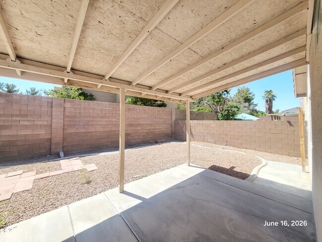 Building Photo - 4523 Sparwood Dr