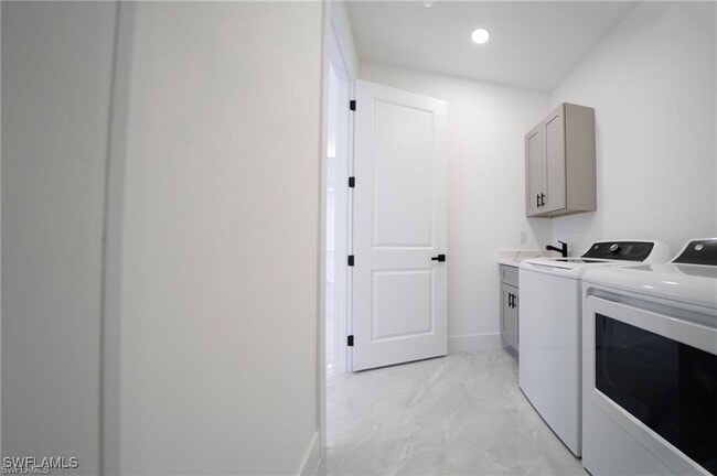 Building Photo - 3005 52nd St W