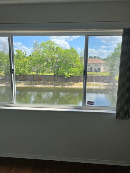 Building Photo - 1132 Kennewick Ct