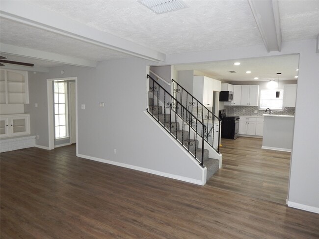 Building Photo - 22210 Provincial Blvd