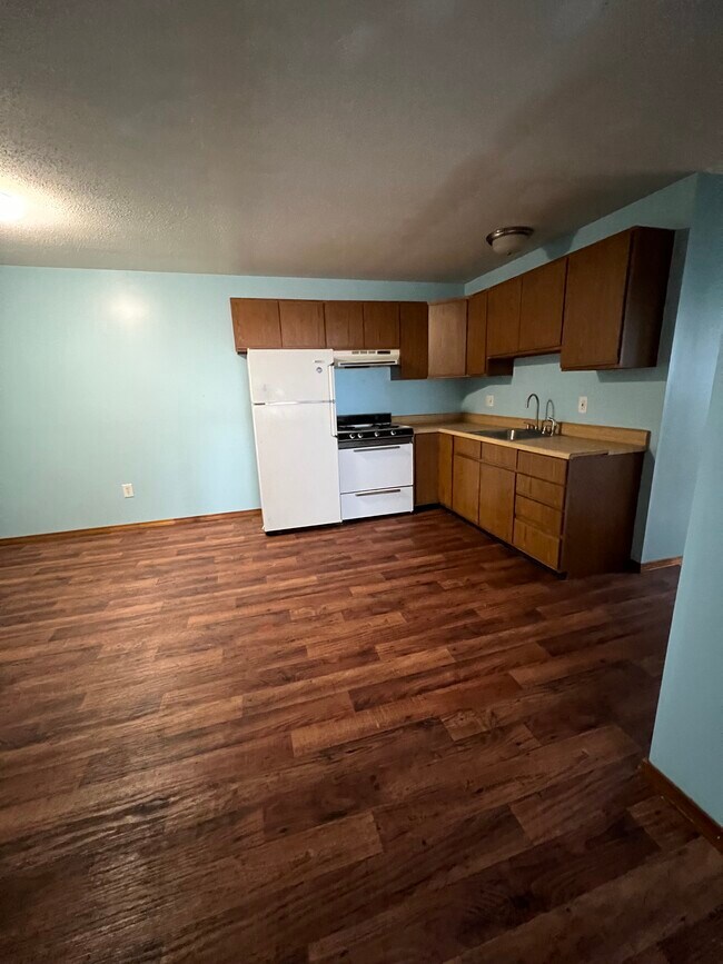 Primary Photo - 25 Haffards St