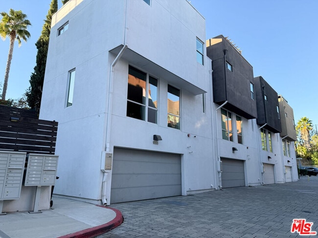 Building Photo - 1855 Silent Era Dr