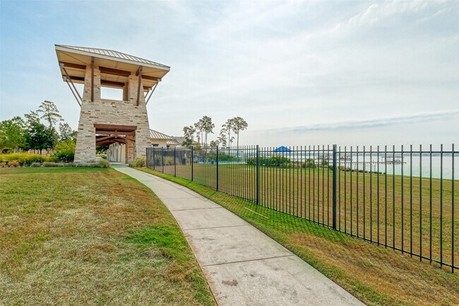 Building Photo - 18118 Van Berkel Ln