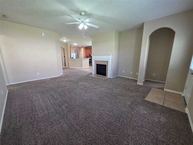 Building Photo - 2242 Waxwing Dr