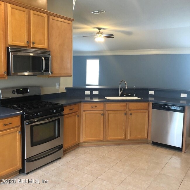 Building Photo - 14515 Falling Waters Dr