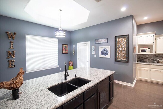 Building Photo - 506 Orchard Ct