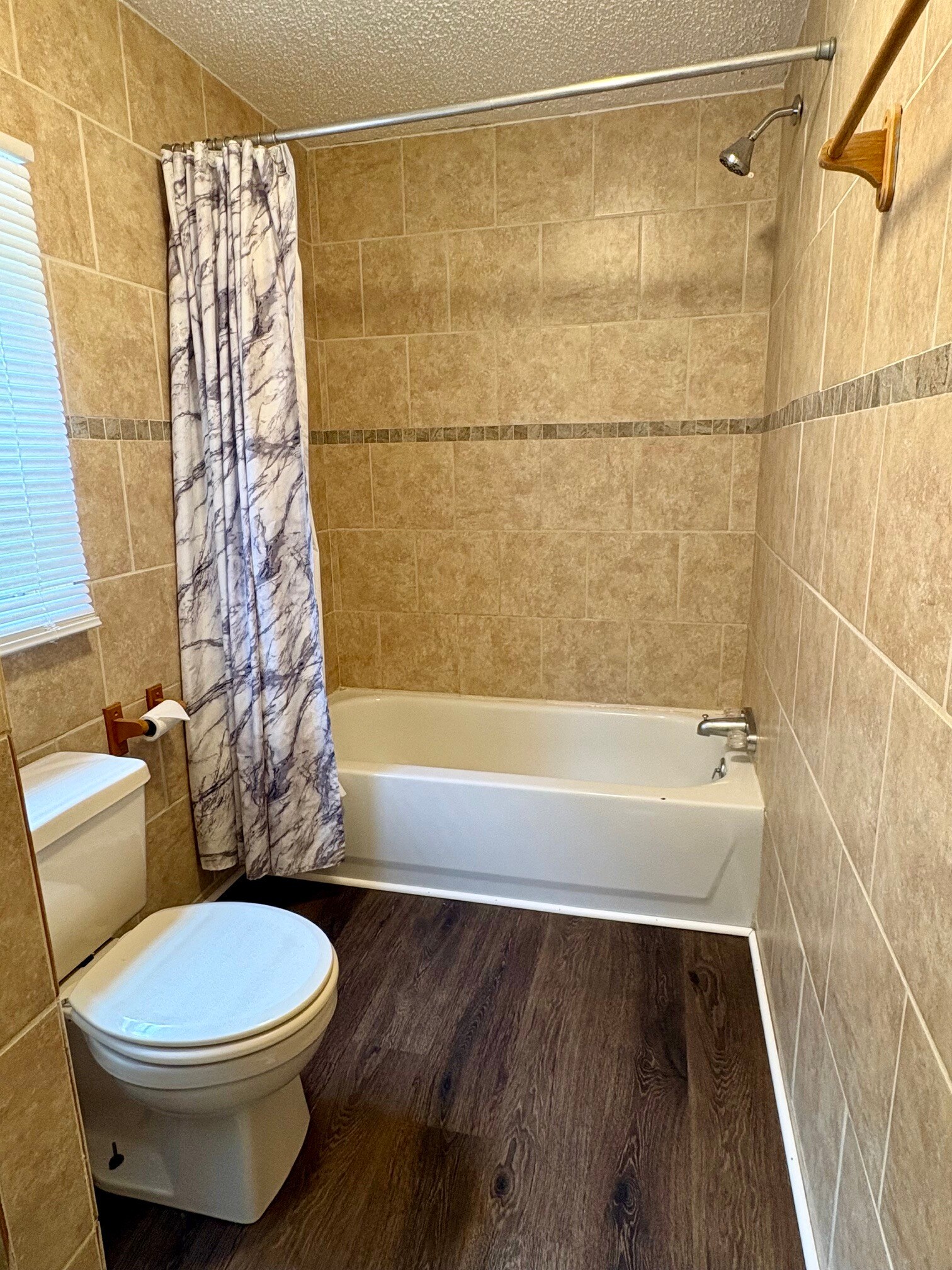 Master bathroom - 11677 US Highway 31