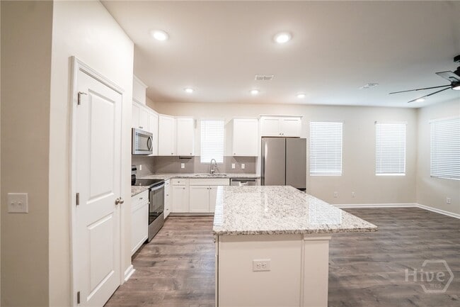 Building Photo - 166 Benelli Dr
