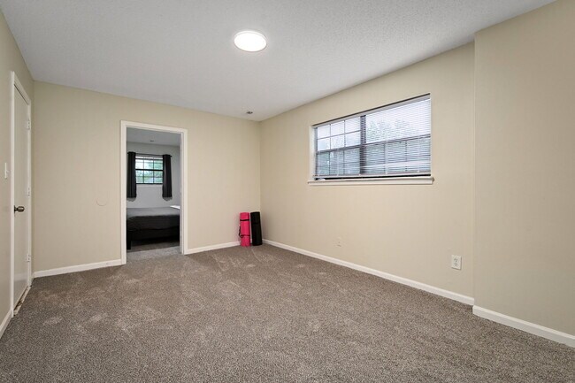 Building Photo - 5314 NW 87th St