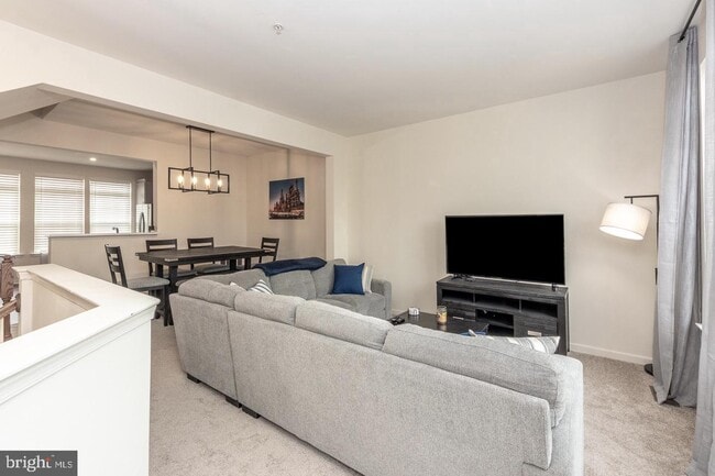 Building Photo - 1644 Oakridge Ln