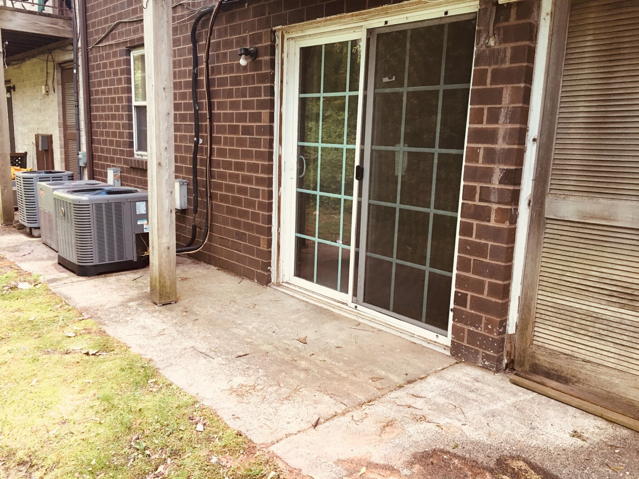 Building Photo - 810 N Forklanding Rd