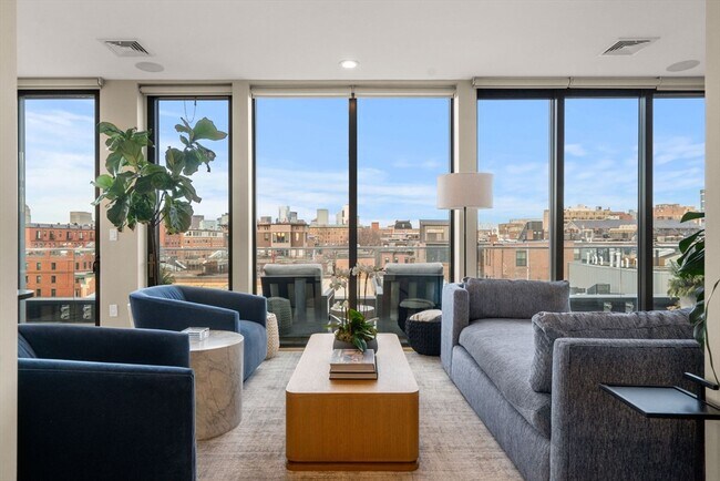 Building Photo - 7 E Springfield St