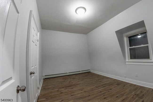 Building Photo - 1076 Fulton St