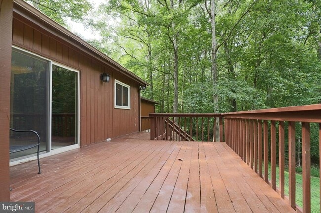 Building Photo - 11800 Wolf Run Ln