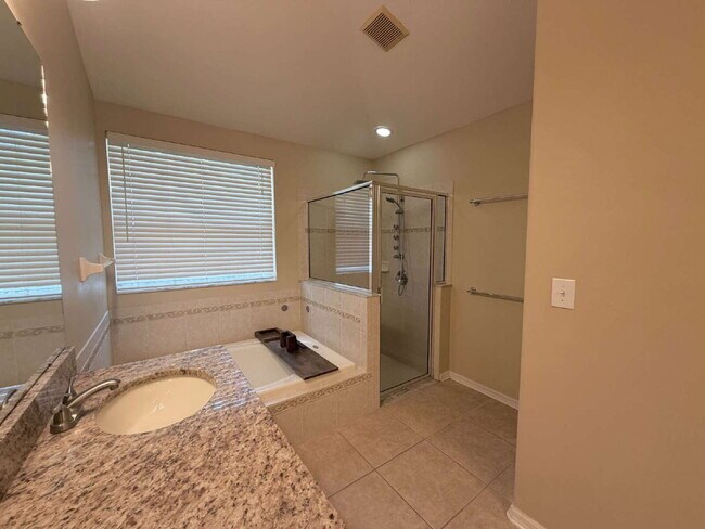 Building Photo - 24317 Summer Wind Ct