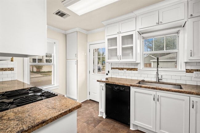 Building Photo - 3934 Rice Boulevard