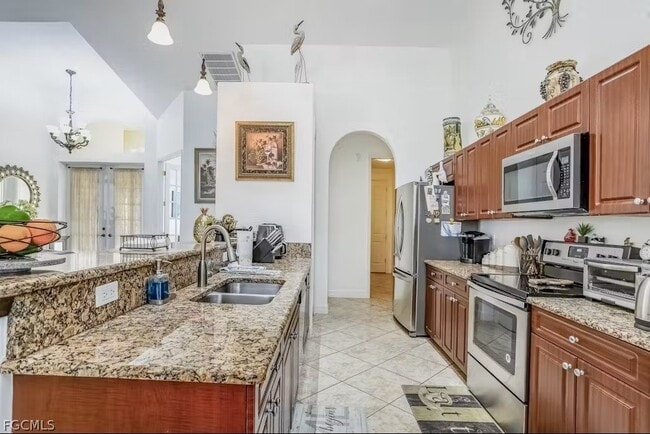 Building Photo - 4102 Oasis Blvd