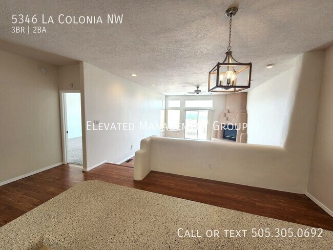 Building Photo - 5346 La Colonia Dr NW