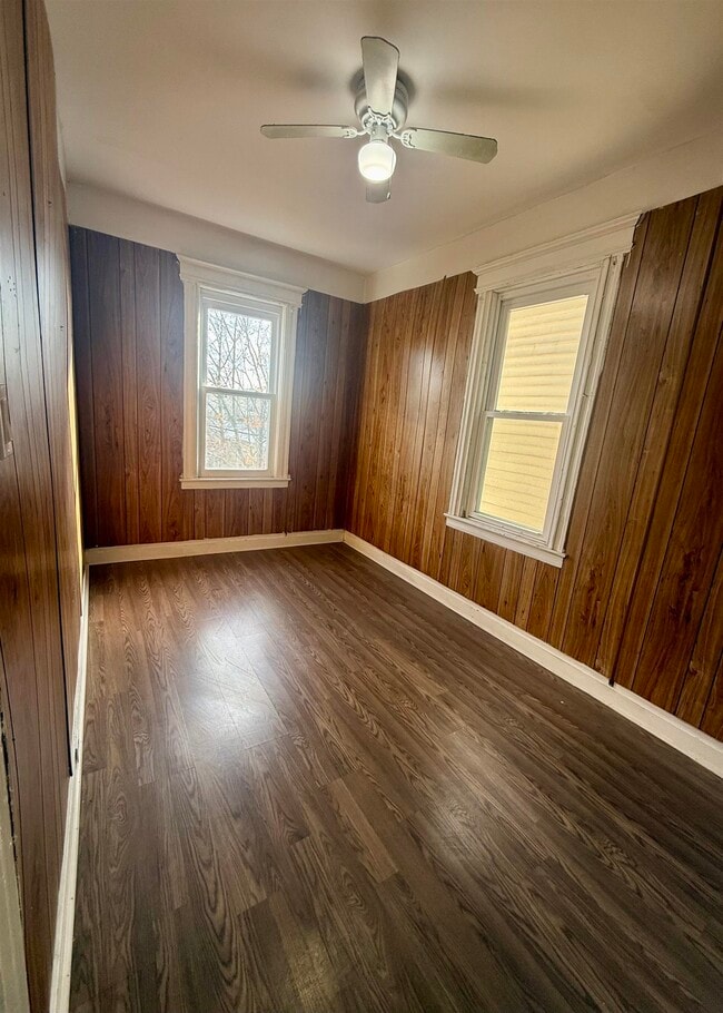 Building Photo - 110 Lincoln Ave