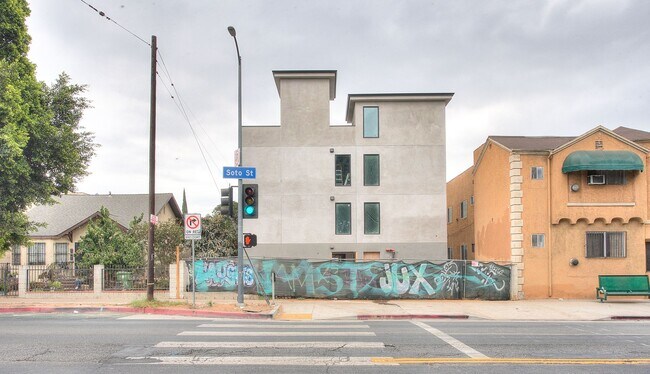 Building Photo - 610 N Soto St