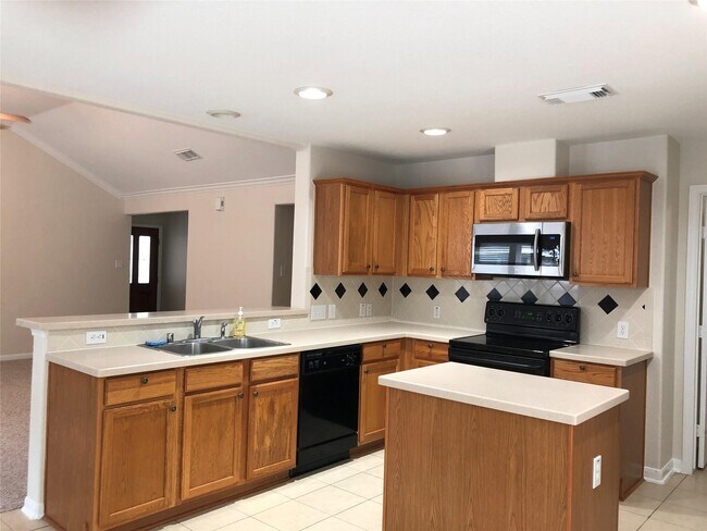 Building Photo - 26 Prairie Oak Dr