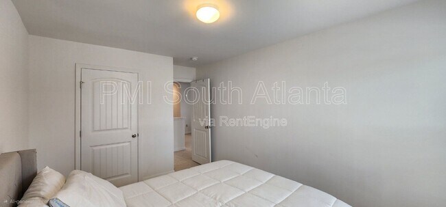 Building Photo - 4040 Alveston Dr