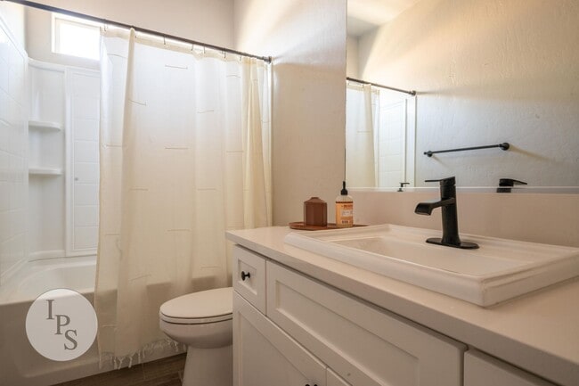 Building Photo - Clovis East Home, 2BR/2BA, Built 2019 in C...