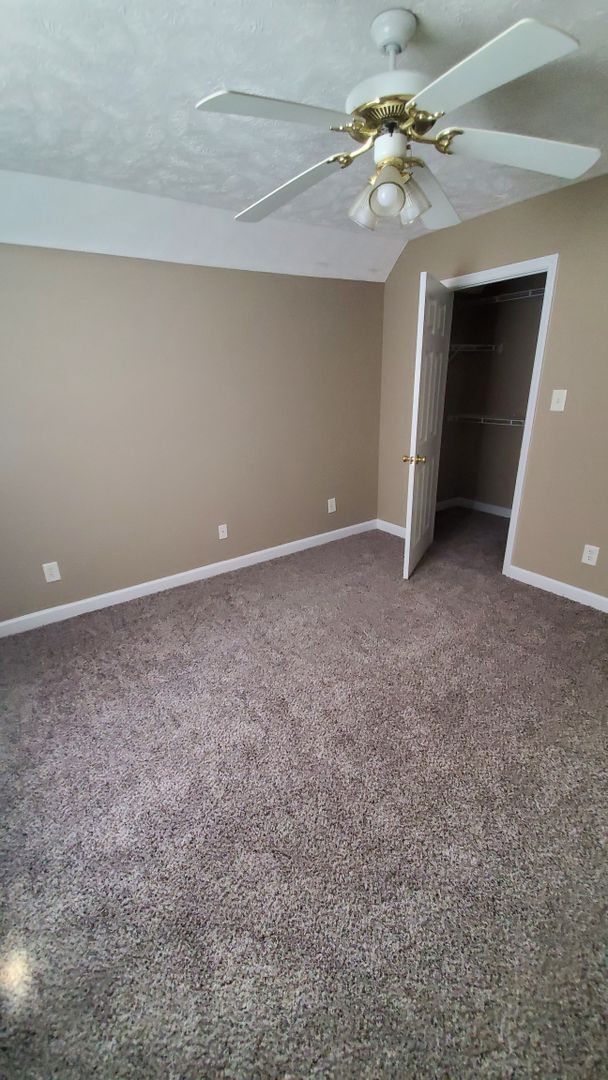 Building Photo - 3 Bedroom Home in Gated Community