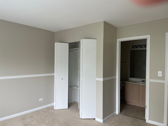 Building Photo - 3470 Ravinia Cir