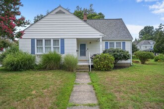 Building Photo - 212 American Ave