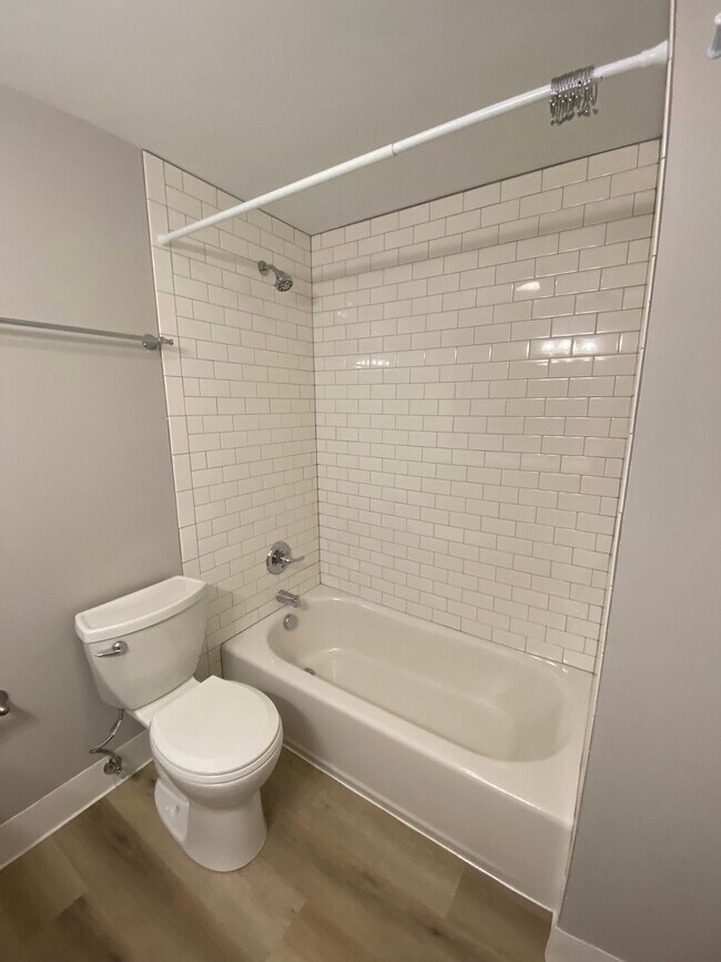 Building Photo - Fully renovated 2 bedroom, 1.5 bath apartment available with Separate Garage! Fully remodeled Kit...